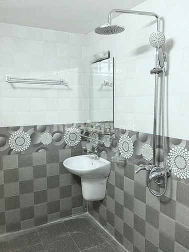 Cho thuê CHMN 50 m2 ở ngõ 467 Hoàng Hoa Thám, Ba Đình vào ở luôn