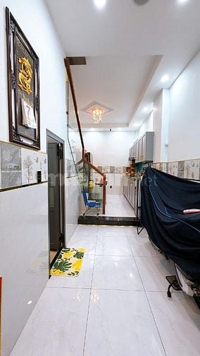 Cần bán nhà đường đoàn văn bơ quận 4 