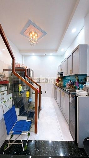 Cần bán nhà đường đoàn văn bơ quận 4 