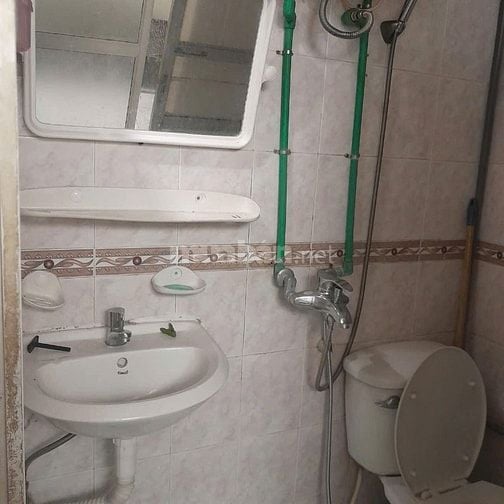 Cho thuê căn hộ tập thể Thanh Xuân Bắc gần công an phường 40m2,tầng 1 