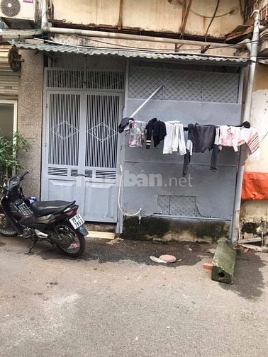 Cho thuê căn hộ tập thể Thanh Xuân Bắc gần công an phường 40m2,tầng 1 