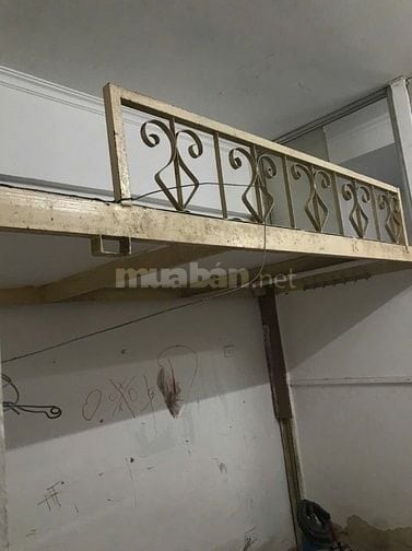 Cho thuê căn hộ tập thể Thanh Xuân Bắc gần công an phường 40m2,tầng 1 