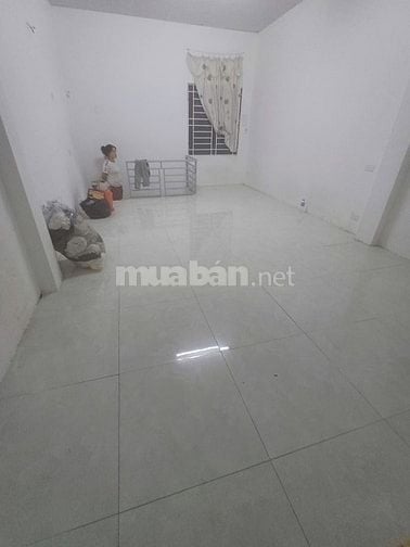 Cho thuê nhà riêng 32m×2 tầng,điều hòa nóng lạnh đầy đủ, Nguyễn Xiển