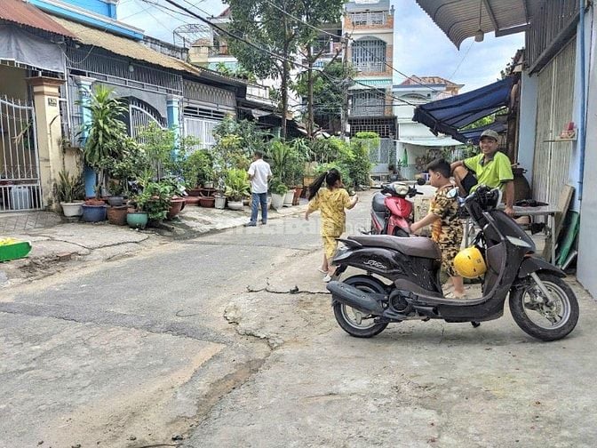 Nhà có bề ngang 6m cực hiếm hẻm 8m với giá tiền chỉ 7.5 tỷ còn bớt 