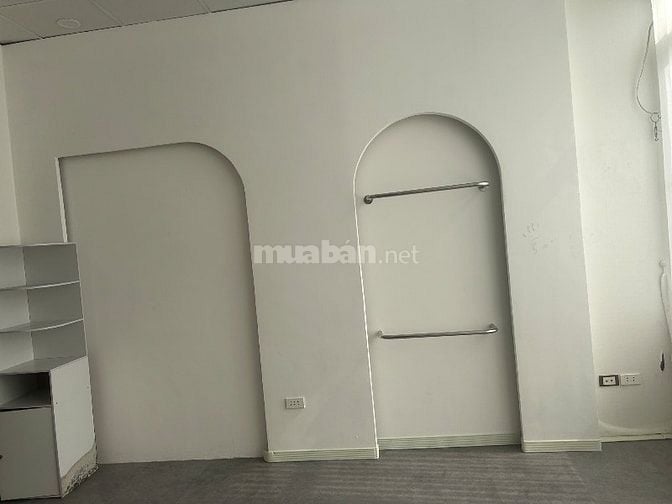 Cho thuê nhà 4 tầng mặt phố Tây Sơn, giáp chùa Phúc Khánh