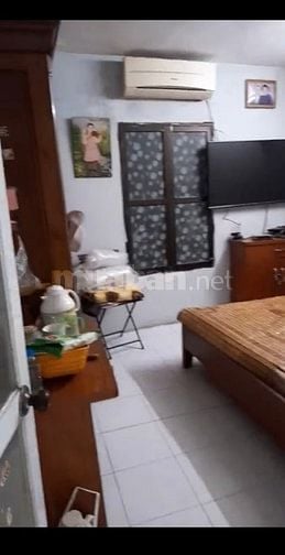 Cho thuê. Căn hộ tập thể Thanh Xuân Bắc gần bệnh viện xây dựng 80 m2