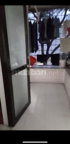 Cho thuê. Căn hộ tập thể Thanh Xuân Bắc gần bệnh viện xây dựng 80 m2
