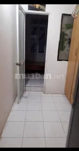 Cho thuê. Căn hộ tập thể Thanh Xuân Bắc gần bệnh viện xây dựng 80 m2