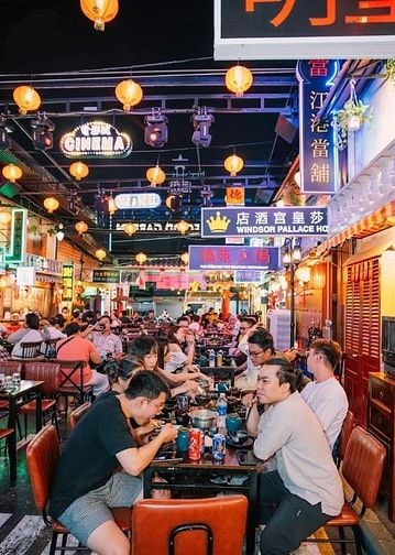 Sang nhượng nhà hàng phong cách trẻ, 10x30 thuê chỉ 42tr/tháng