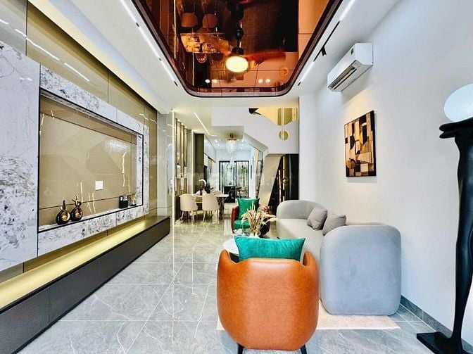 BÁN NHÀ NGUYỄN XÍ BÌNH THẠNH GIÁ 2 Tỷ 580. Hẻm 8m Xe Hơi Thông