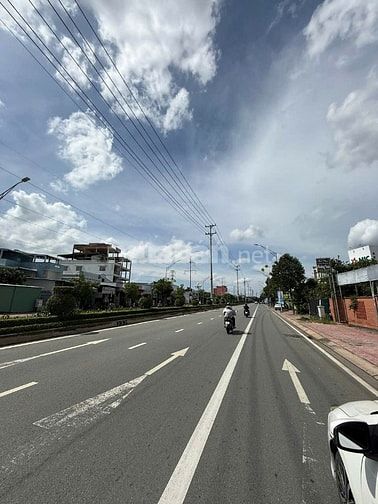 Chính chủ gửi 1.370m2 đất mặt tiền QL1A P4 tp Tân An, Long An(cũ