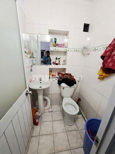 Mặt tiền đường Liên Khu 2-10 diện tích đất 49m2 đúc thật 1 lầu 2pn