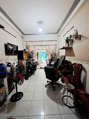 Mặt tiền đường Liên Khu 2-10 diện tích đất 49m2 đúc thật 1 lầu 2pn