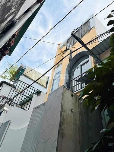 ⭐️Nhà 3 Lầu DT:4x12,7m tuyệt đẹp Cao cấp hẻm Quang Trung, P10.