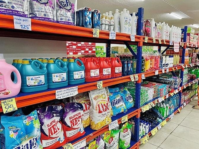 Siêu Thị Cần Tuyển Sinh Viên/ Trung Tuổi, Lớn Tuổi (Bán Hàng, Tạp Vụ)