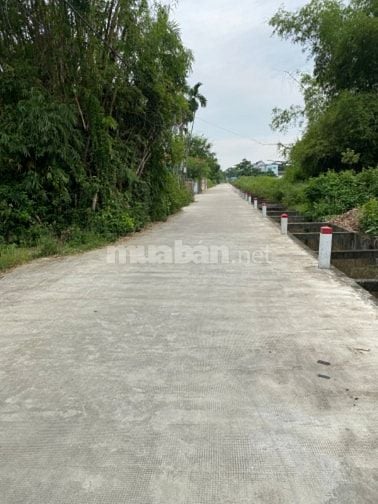 Cần bán lô đất giáng đông hoà chaâu