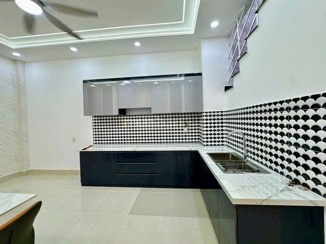 SUẤT ĐẶC BIỆT! CHỈ 3Tỷ150 TRIỆU NHÀ Đ. NGUYỄN ĐÌNH CHIỂU- P5- Quận 3