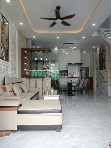 Chủ định cư nước ngoài ! Sang nhanh nhà Lý Thái Tổ, phường 10, Quận 10