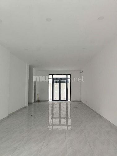 CHO THUÊ TẦNG TRỆT NHÀ PHỐ 126m2, LỐI ĐI RIÊNG, MÁY LẠNH, MÁY CHE ĐẦY 