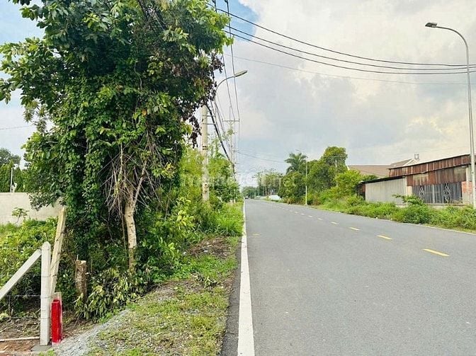 Bán nhanh lô 180m2 giá 1,2 tỷ gần chợ Tân Phú Trung -SHR