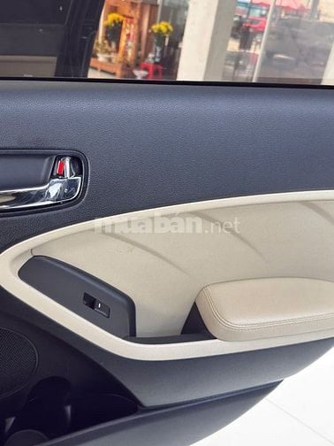 Kia Cerato sx 2018 1.6 màu xanh đen 1 chủ