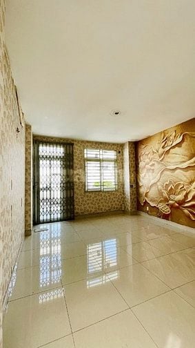 Cho thuê nhà 345 Tân Hương, 4x20m, 3 lầu sân thượng, Giá 30 triệu