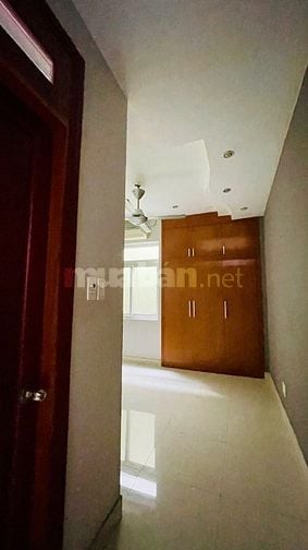 Cho thuê nhà 345 Tân Hương, 4x20m, 3 lầu sân thượng, Giá 30 triệu