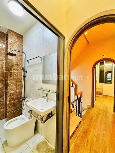 CHDV 6 phòng ngay Trường Sa với 59m2 ngang 5 Sổ Hồng Riêng, hẻm 6m oto