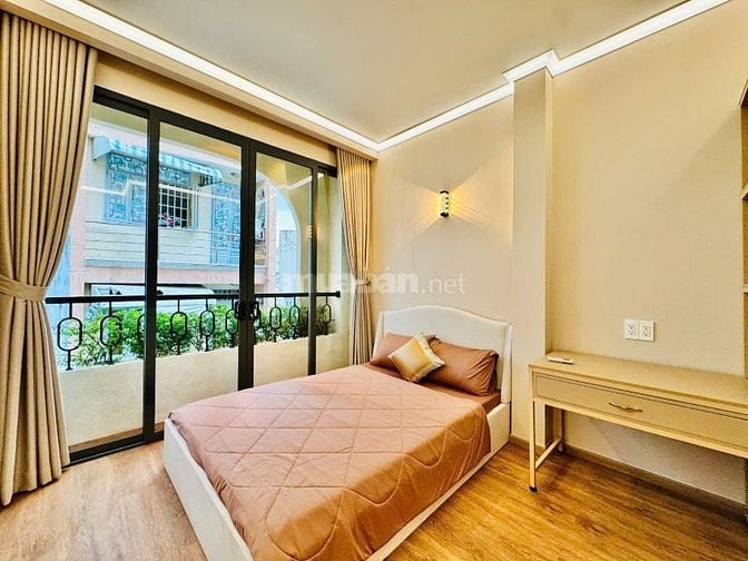 CHDV 6 phòng ngay Trường Sa với 59m2 ngang 5 Sổ Hồng Riêng, hẻm 6m oto