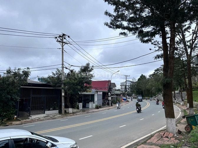 Đất thổ cư mặt tiền đường lớn trung tâm p7 đà Lạt sổ hồng riêng thổ cư