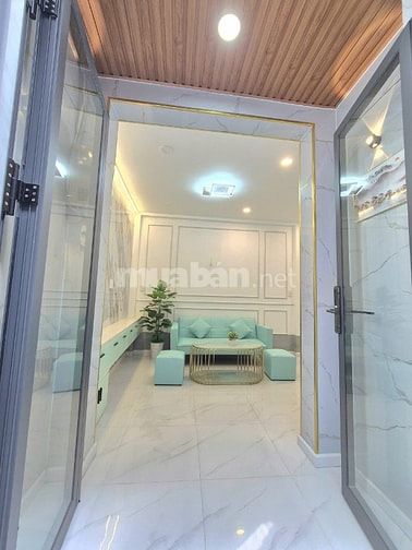 Bán nhà gần mặt tiền Đồng Đen, dưới 5 tỷ đẹp mới