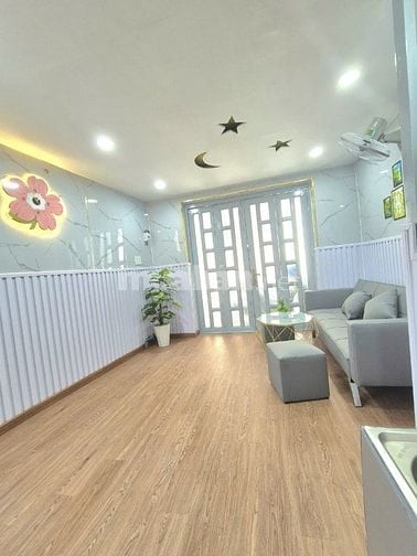 Bán nhà sát Mặt tiền Âu cơ chỉ 2.25 tỷ đẹp mới