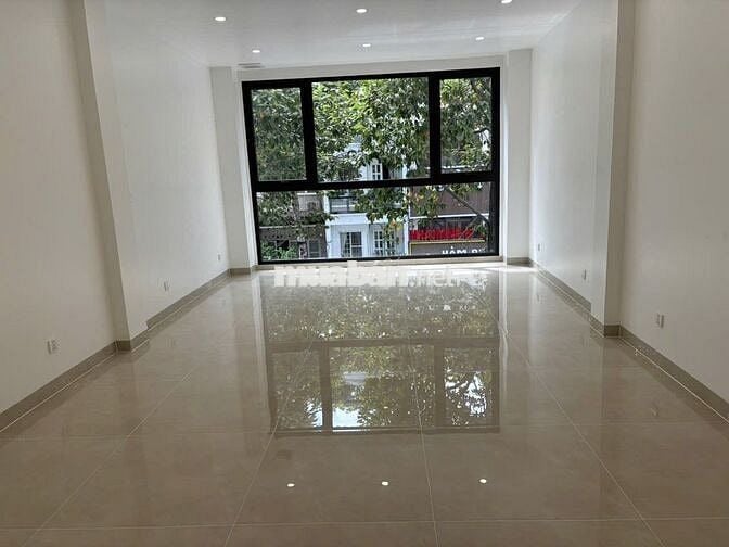 Cho thuê nhà mặt tiền kinh doanh Trần Quang Khải, Quận 1