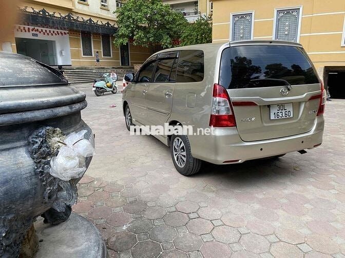 Toyota Innova 2016 2.0E - 90000 km