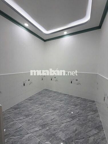 - Bán nhà HHG hẻm 467 . - DT : 5 x 13 ( nở hậu 6.8m ) .
