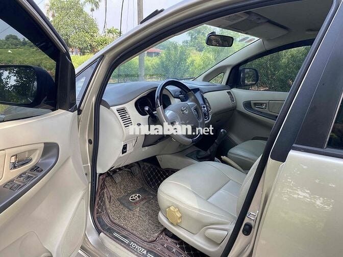 Toyota Innova 2016 2.0E - 90000 km