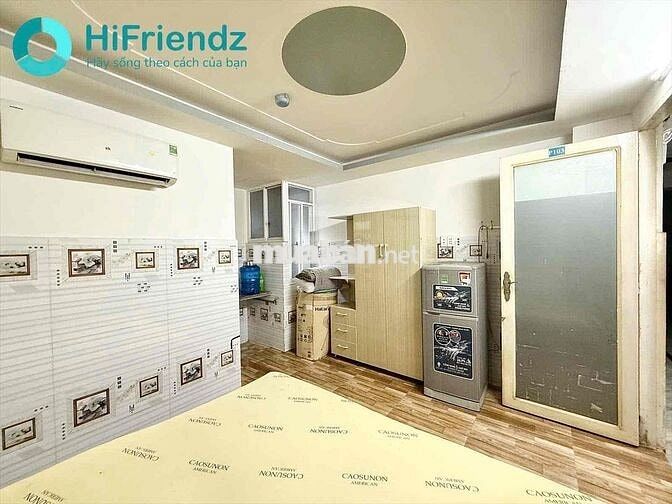 CĂN HỘ BAN CÔNG FULL NỘI THẤT NGAY CÔNG VIÊN LÀNG HOA