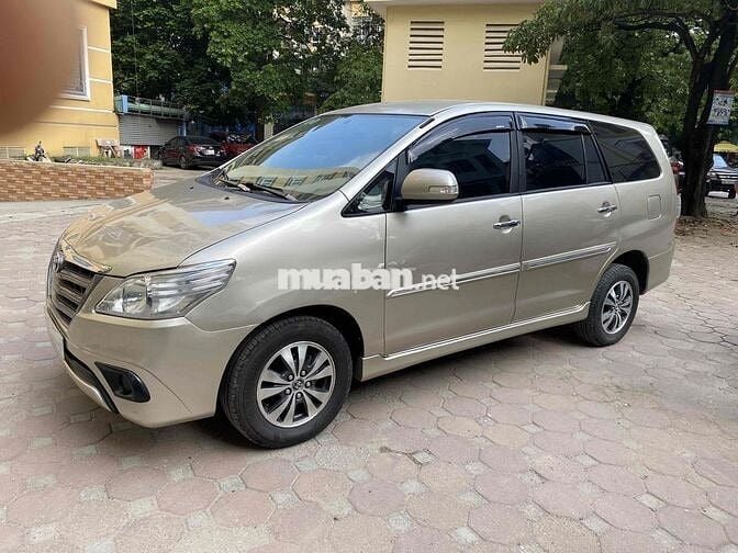 Toyota Innova 2016 2.0E - 90000 km