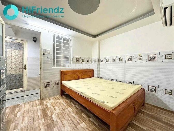 CĂN HỘ BAN CÔNG FULL NỘI THẤT NGAY CÔNG VIÊN LÀNG HOA