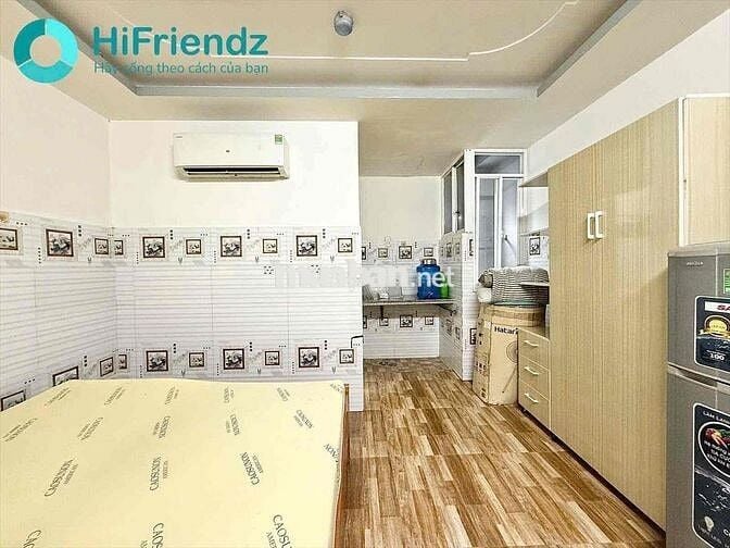 CĂN HỘ BAN CÔNG FULL NỘI THẤT NGAY CÔNG VIÊN LÀNG HOA