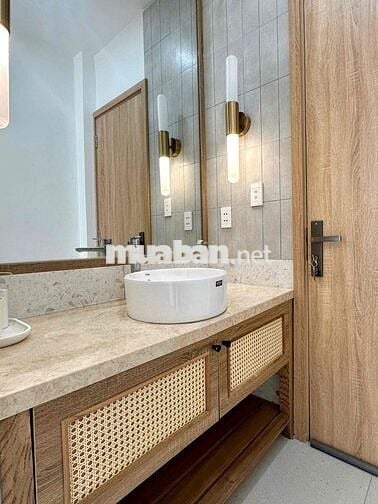 PHÒNG FULL NỘI THẤT CAO CẤP 32m2 CỬA SỔ ĐÓN NẮNG Ở PHÚ NHUẬN GẦN Q3-Q1