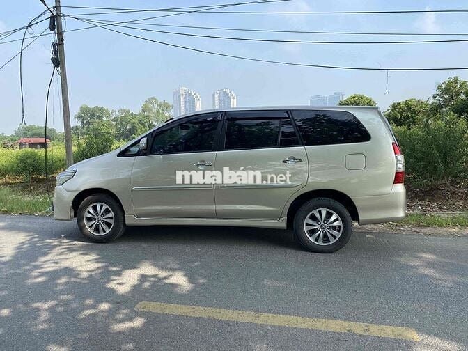 Toyota Innova 2016 2.0E - 90000 km