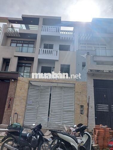 Cho thuê nhà mặt tiền nguyên căn hoặc phòng khu dân cư Intresco