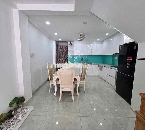 Nhà Hẻm Khu Đồng Bộ 1/ Phan Huy Ích Kế bên EMART (4x20m) 5PN 6WC 18tr