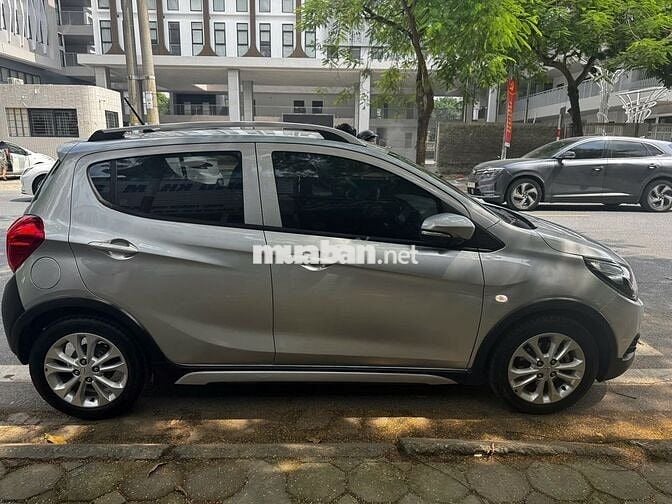 Ô tô VinFast Fadil 2021 màu bạc, 35.000 km