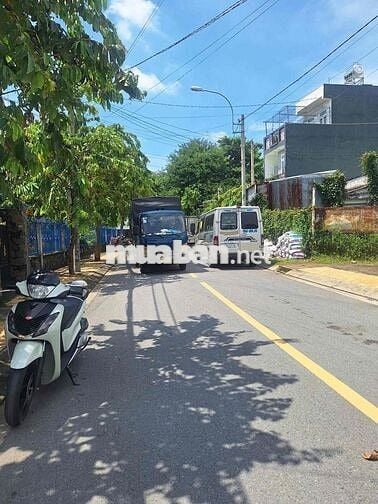 đất mt thới tam thôn9 ngang 6,45m. buôn bán kd tốt giá cit 3,899tỷ