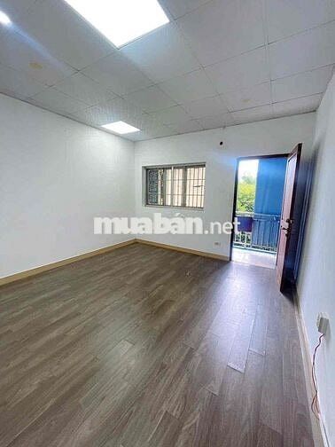 Cho thuê nhà nguyên căn khu VIP Tân Sơn Nhì, .: 4 x 18 M đúc 3  Tấm