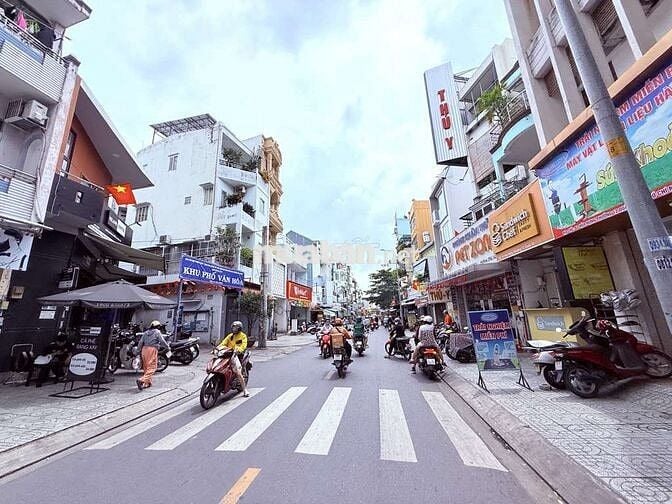 Bán nhà, Hoà Hưng, Quận10, 45m2, 3Tầng, Hẻm Xe hơi, 4PN, Giá 6.5Tỷ(TL)