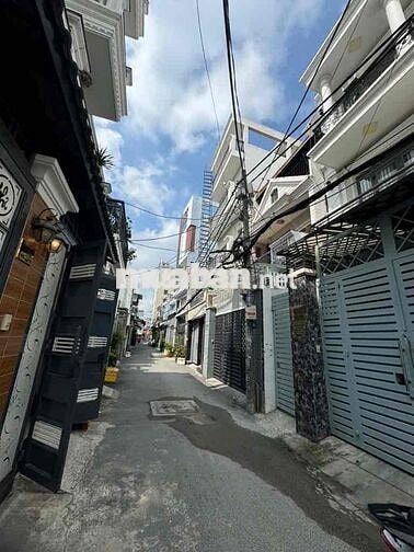 BÁN GẤP SIÊU CHDV Dòng Tiền Khủng 18PN Toạ Lạc Trung Tâm Gò Vấp