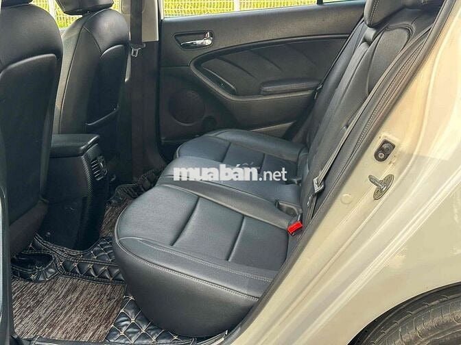 Kia K3 2014 1.6 AT - 120000 km 1 chủ bao zin chêch